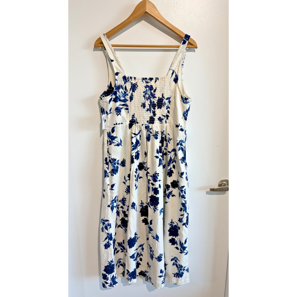 NWT Old Navy linen blend floral smocking romantic blue fit & flare midi dress-L - Picture 3 of 12